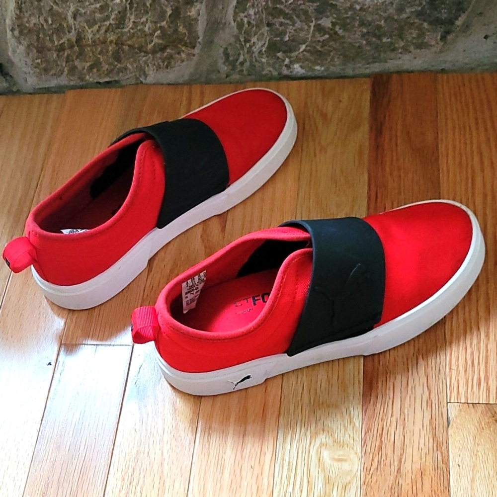 Puma kid's sneakers,sz 5